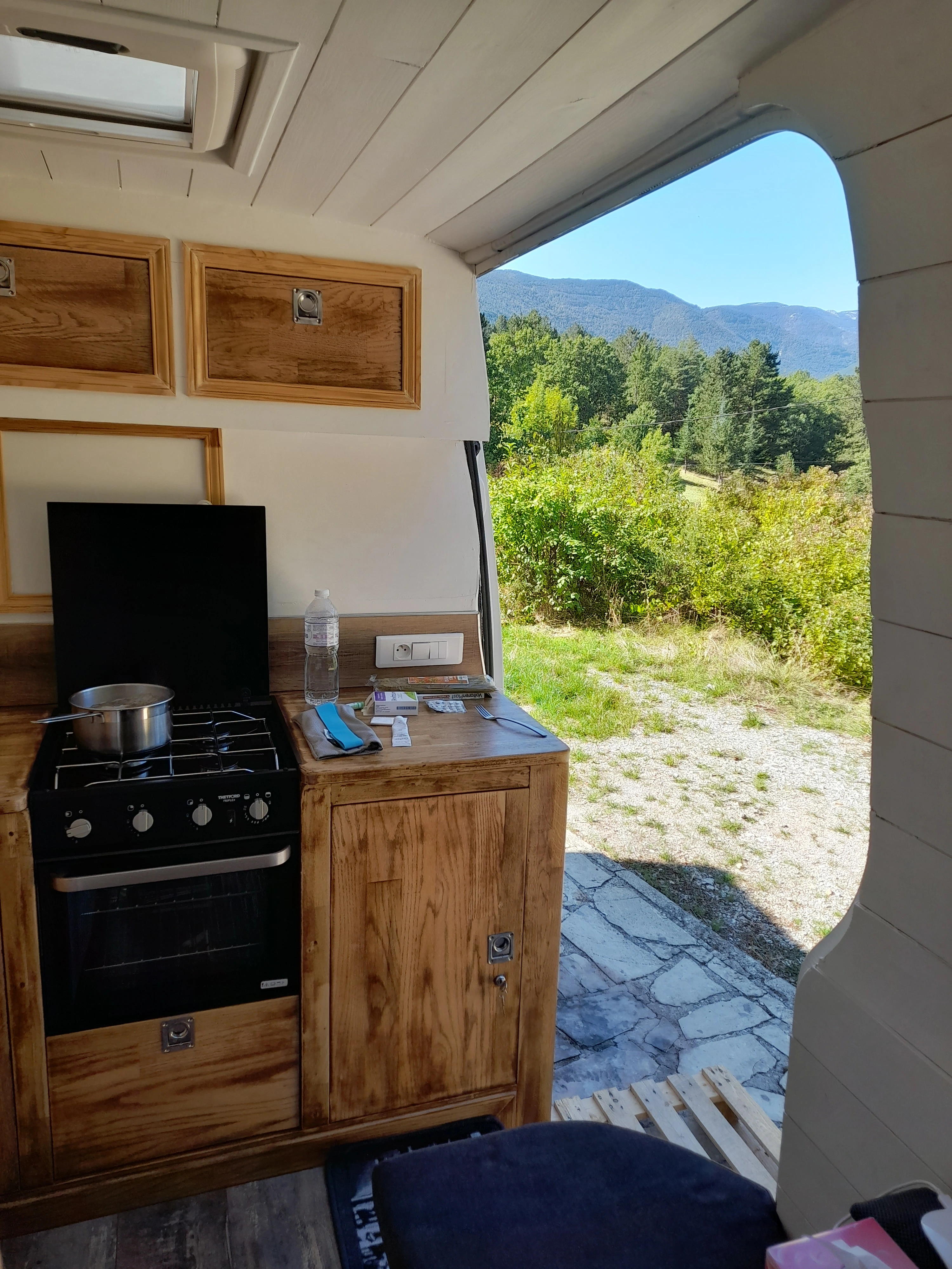 Atelier NeoVan, aménagement de van sur mesure